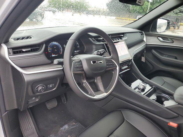 new 2025 Jeep Grand Cherokee car, priced at $50,220