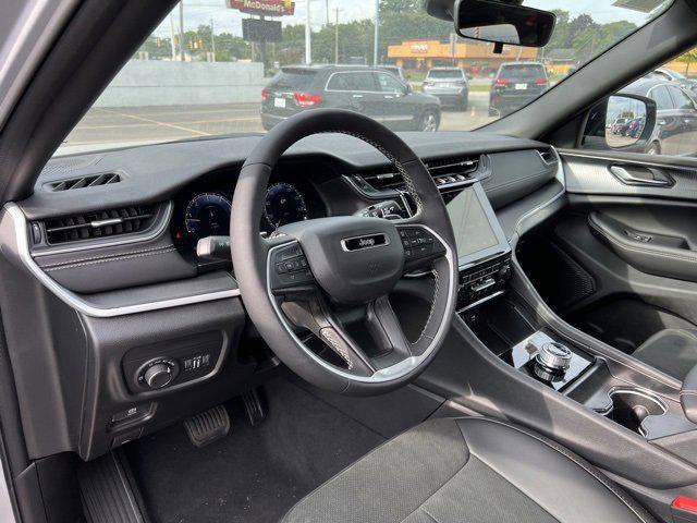 used 2025 Jeep Grand Cherokee car, priced at $43,504