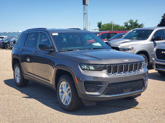 new 2024 Jeep Grand Cherokee car, priced at $43,175