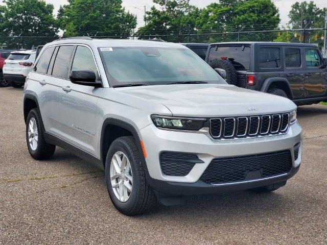 new 2024 Jeep Grand Cherokee car, priced at $44,970