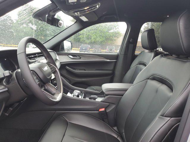 new 2025 Jeep Grand Cherokee car, priced at $50,220