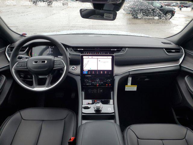 new 2025 Jeep Grand Cherokee car, priced at $50,220