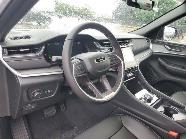 new 2025 Jeep Grand Cherokee car, priced at $50,220