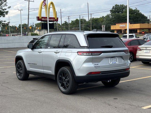 new 2025 Jeep Grand Cherokee car, priced at $43,504