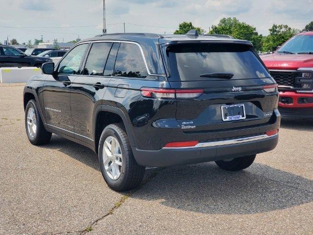 new 2024 Jeep Grand Cherokee car, priced at $44,970