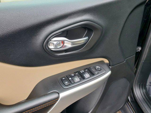 used 2018 Jeep Cherokee car, priced at $20,995