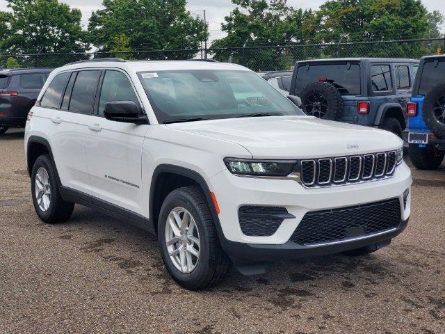 new 2024 Jeep Grand Cherokee car, priced at $44,375