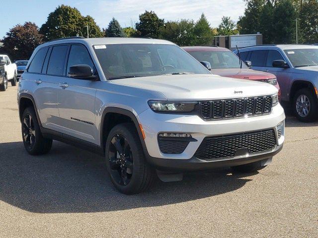 new 2025 Jeep Grand Cherokee car, priced at $52,535