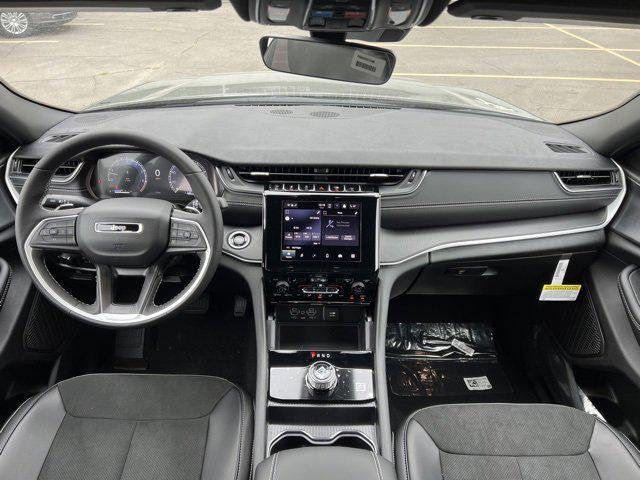 new 2025 Jeep Grand Cherokee L car, priced at $45,366