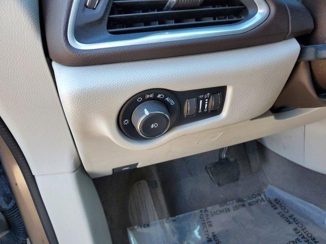 used 2018 Chrysler Pacifica car, priced at $17,495