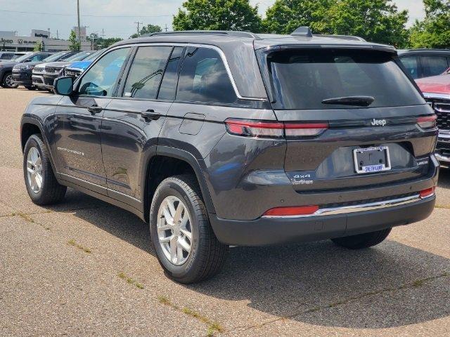 new 2024 Jeep Grand Cherokee car, priced at $44,970