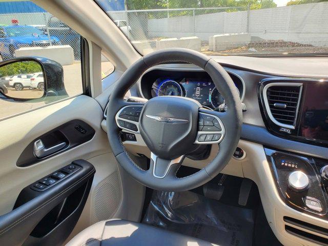 used 2024 Chrysler Pacifica car, priced at $34,495