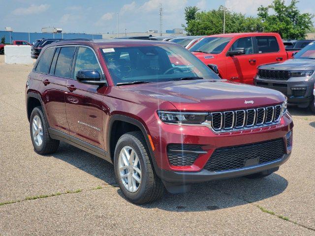 new 2024 Jeep Grand Cherokee car, priced at $44,970