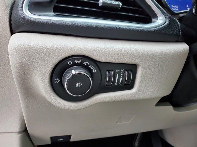 used 2020 Chrysler Pacifica car