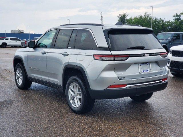 new 2024 Jeep Grand Cherokee car, priced at $44,970