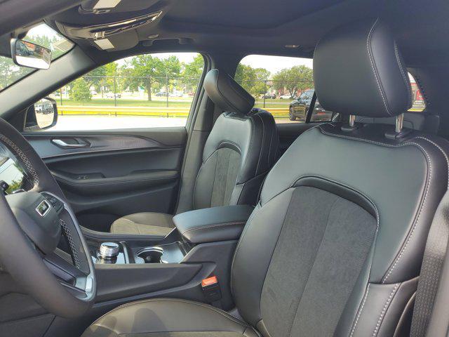 new 2025 Jeep Grand Cherokee car, priced at $46,135