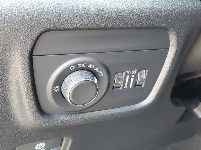 new 2025 Jeep Grand Cherokee car, priced at $46,135