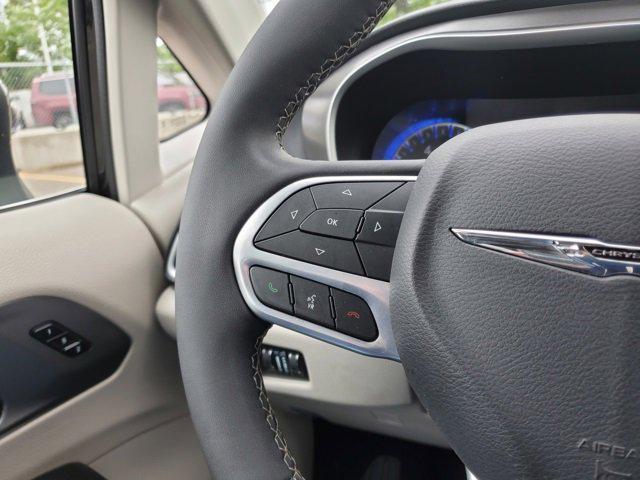 used 2023 Chrysler Pacifica car, priced at $26,995