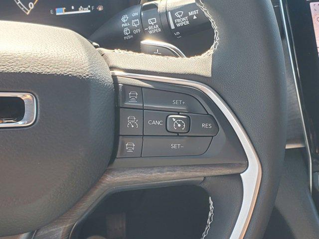 new 2025 Jeep Grand Cherokee car, priced at $46,900