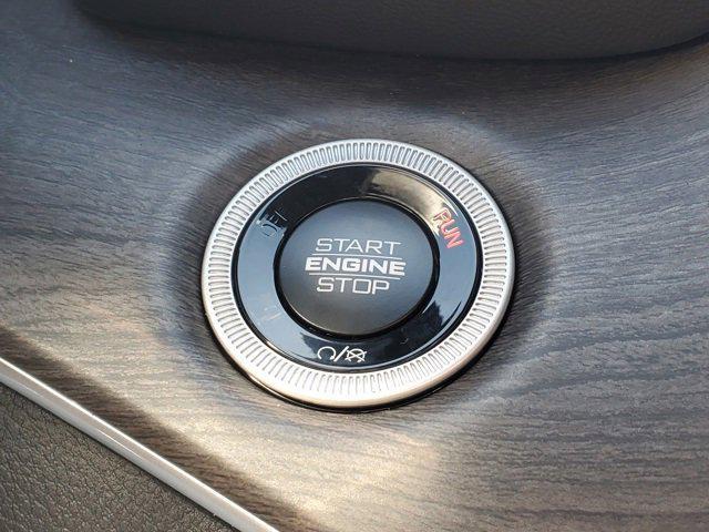 new 2025 Jeep Grand Cherokee car, priced at $46,900