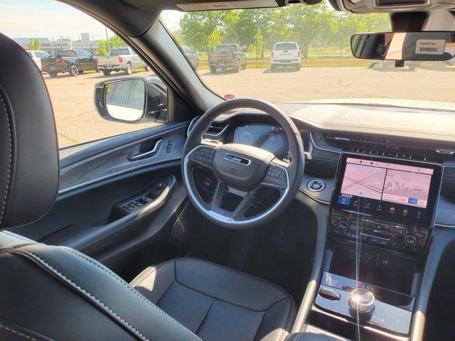 new 2025 Jeep Grand Cherokee car, priced at $46,900