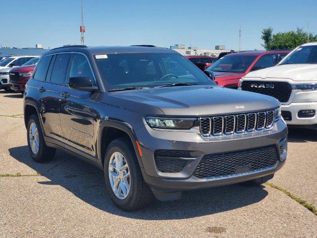 new 2024 Jeep Grand Cherokee car, priced at $43,175