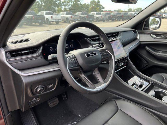 new 2025 Jeep Grand Cherokee car, priced at $47,054