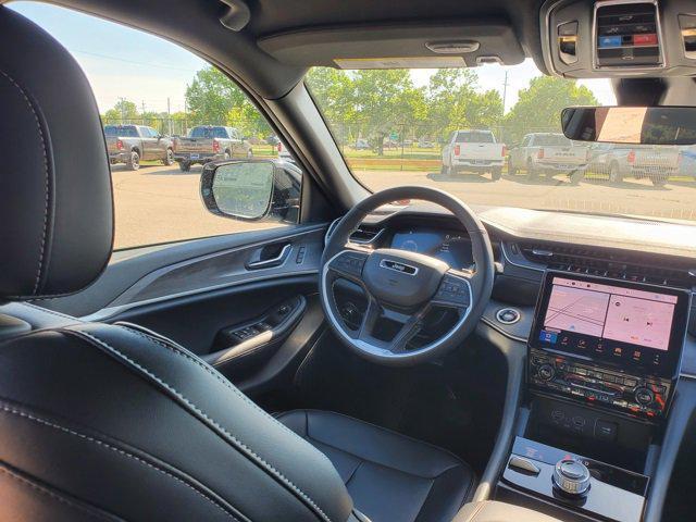new 2025 Jeep Grand Cherokee car, priced at $49,625