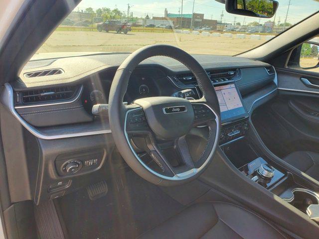 new 2025 Jeep Grand Cherokee car, priced at $49,625