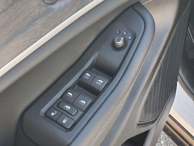 new 2025 Jeep Grand Cherokee car, priced at $49,625
