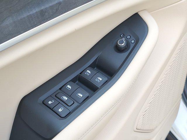 new 2025 Jeep Grand Cherokee car, priced at $52,140