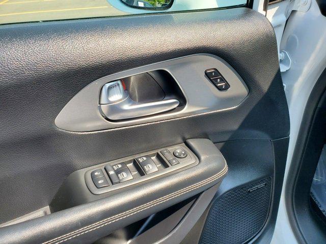 used 2022 Chrysler Pacifica Hybrid car, priced at $36,995