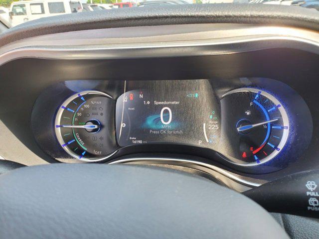 used 2022 Chrysler Pacifica Hybrid car, priced at $36,995