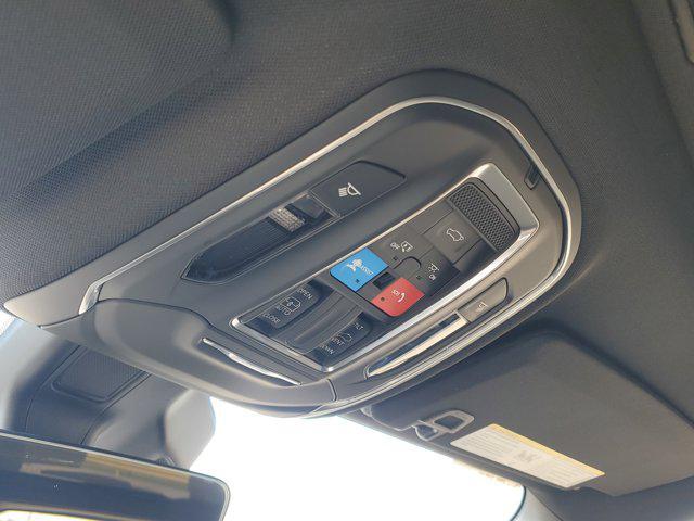 new 2025 Jeep Grand Cherokee car, priced at $46,730
