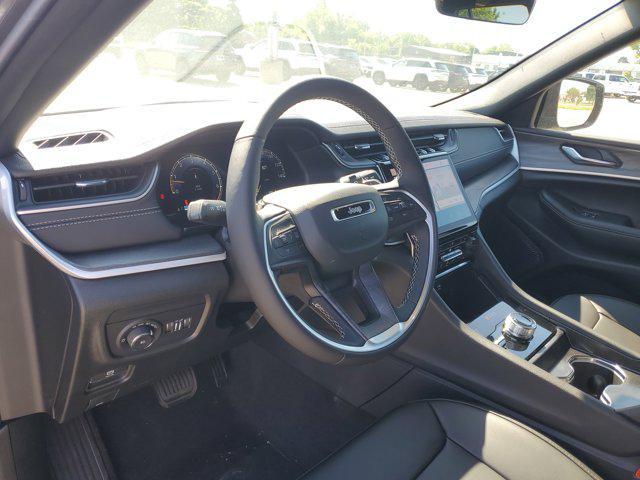 new 2025 Jeep Grand Cherokee car, priced at $52,735
