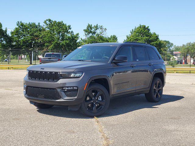 new 2025 Jeep Grand Cherokee car, priced at $52,735