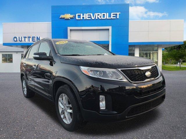 used 2014 Kia Sorento car, priced at $9,489