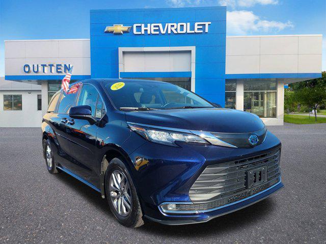 used 2022 Toyota Sienna car, priced at $39,333