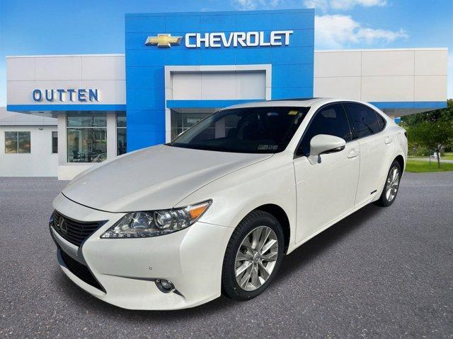 used 2015 Lexus ES 300h car, priced at $19,795