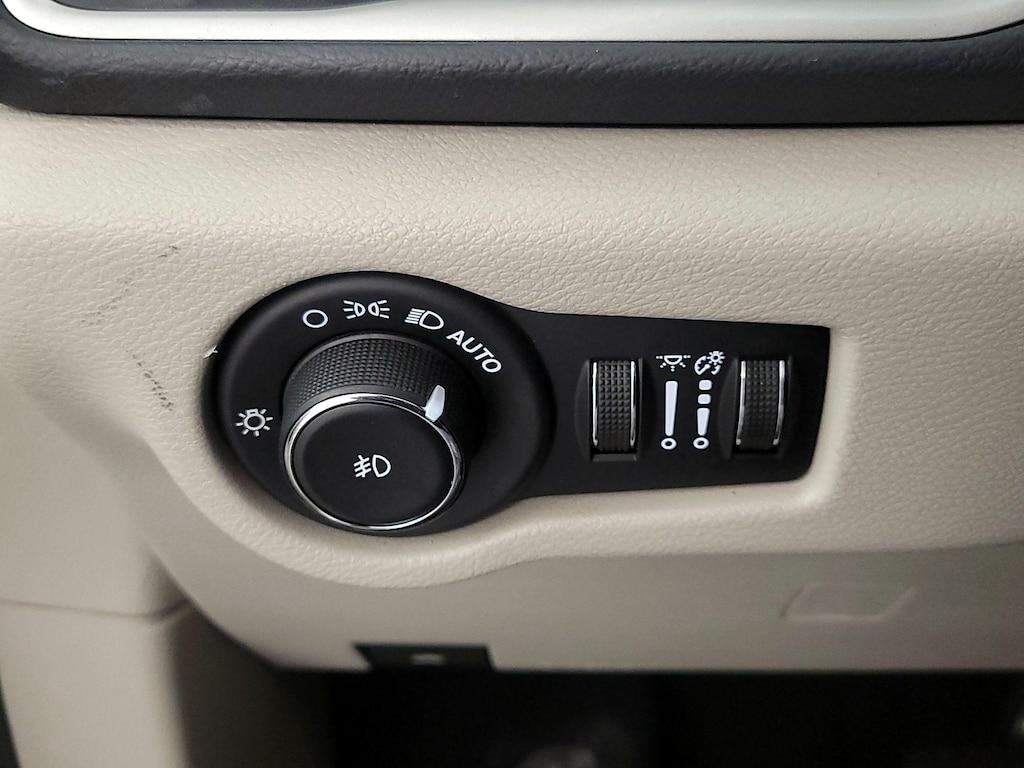 used 2020 Chrysler Pacifica car, priced at $24,998