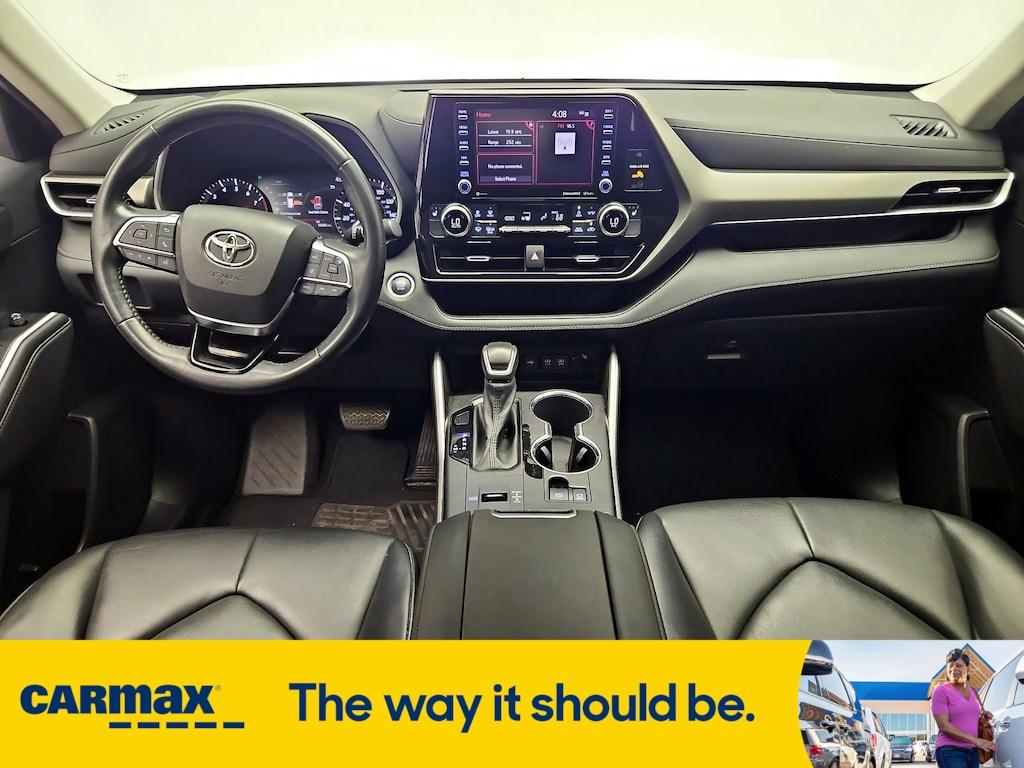 used 2021 Toyota Highlander car, priced at $30,998
