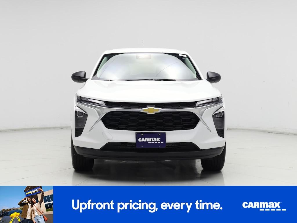 used 2025 Chevrolet Trax car, priced at $23,998