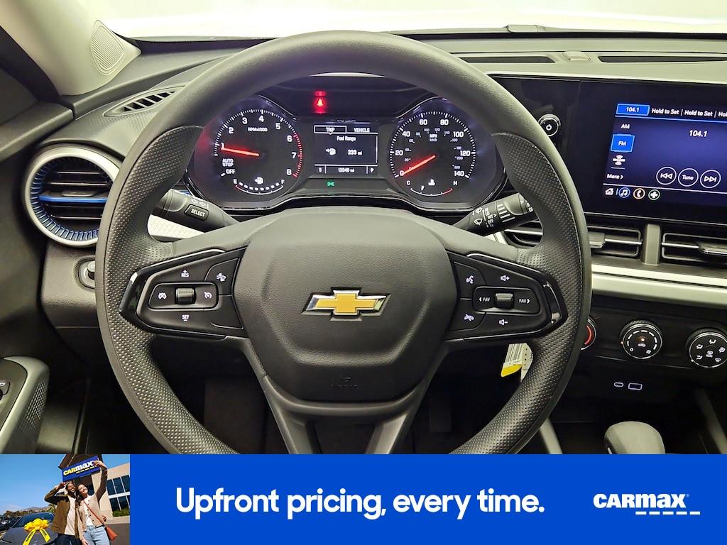 used 2025 Chevrolet Trax car, priced at $23,998
