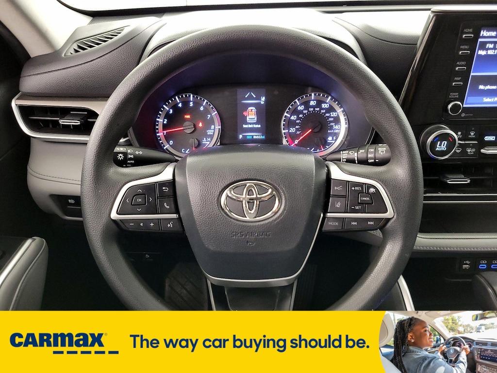 used 2022 Toyota Highlander car, priced at $25,998
