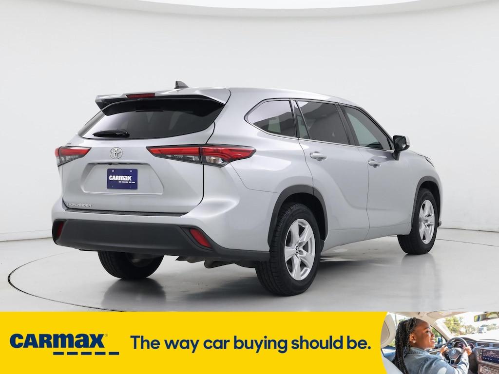 used 2022 Toyota Highlander car, priced at $25,998