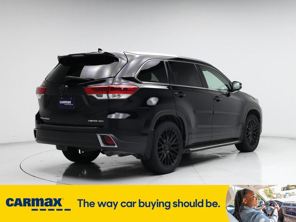 used 2019 Toyota Highlander car, priced at $27,998