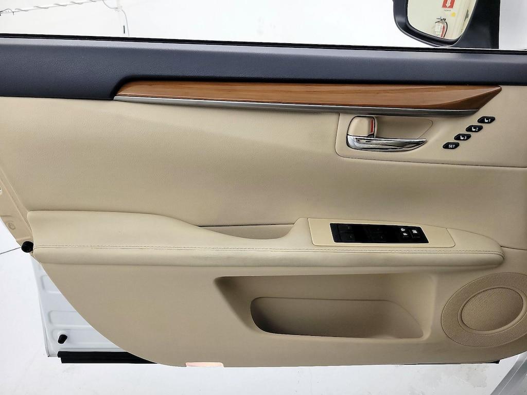 used 2013 Lexus ES 300h car, priced at $16,998