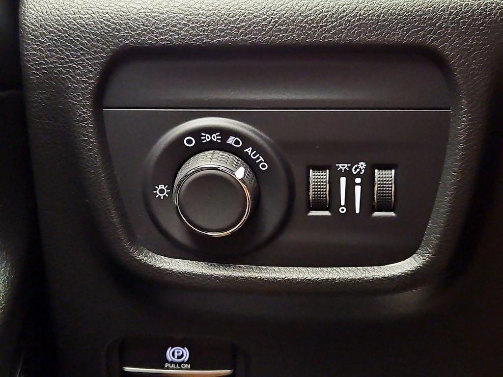 used 2024 Jeep Grand Cherokee car, priced at $35,998