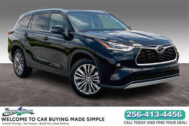 used 2021 Toyota Highlander car, priced at $39,987