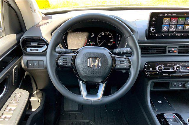 used 2025 Honda Pilot car, priced at $44,509